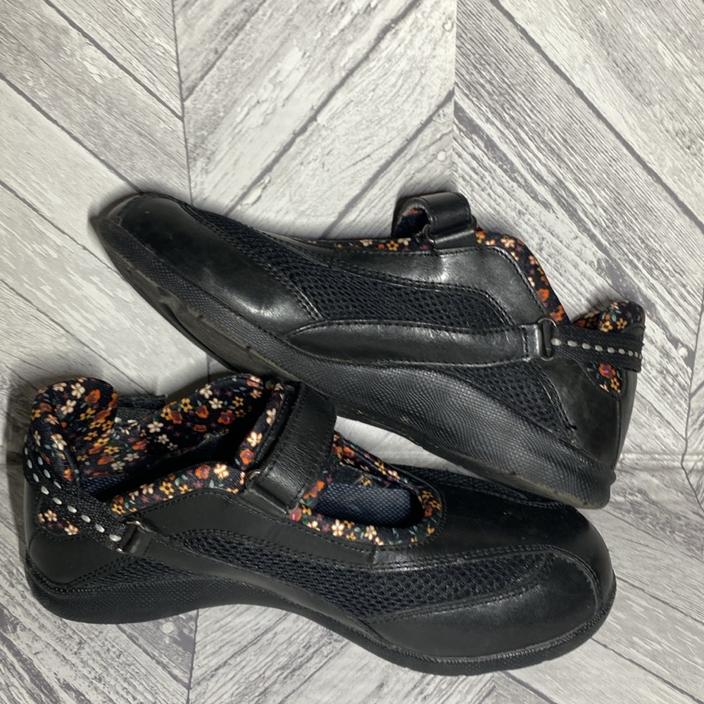 BAREFOOT FREEDOM COMFORT SHOES FOR WOMEN SIZE 7W